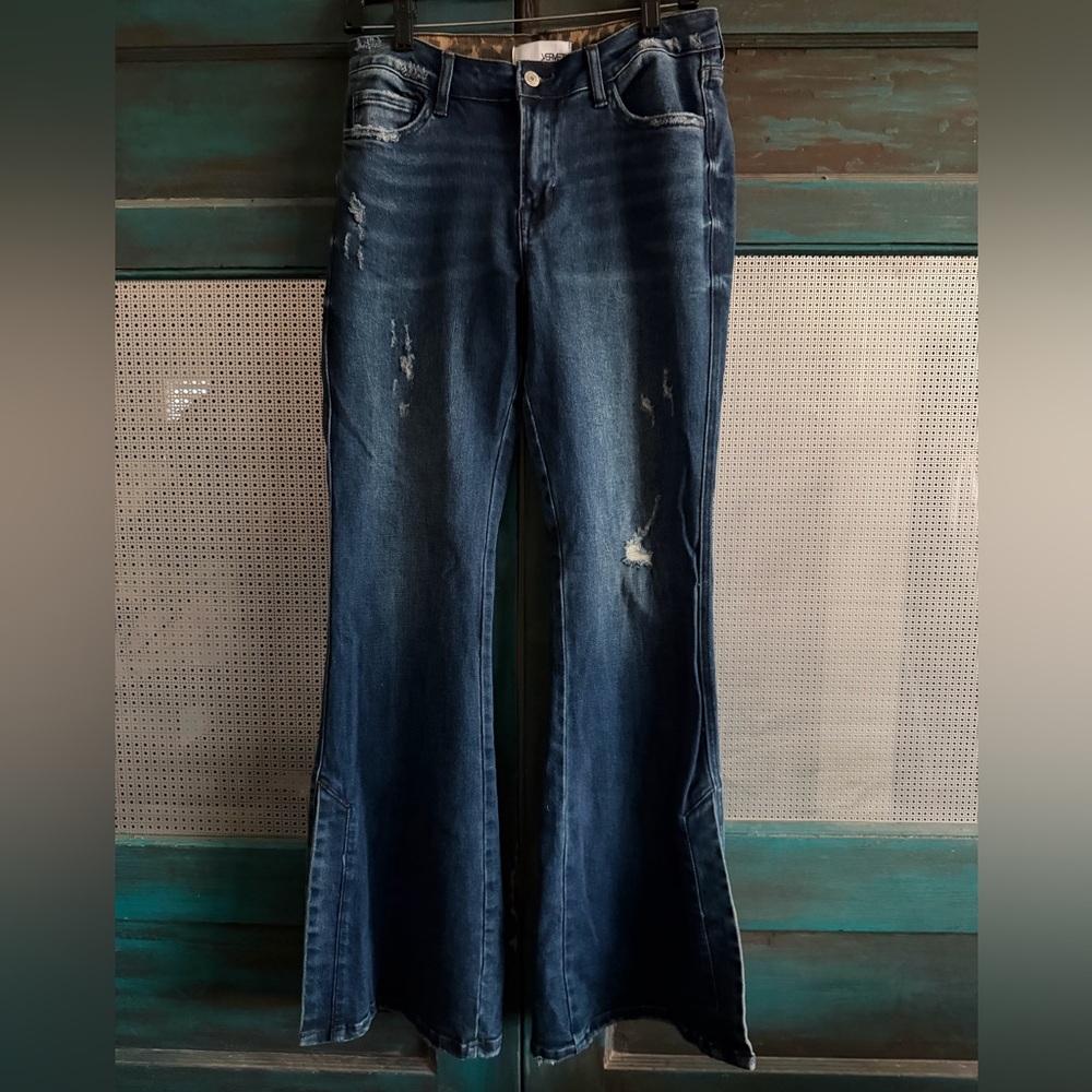 Dark Indigo Flare Women's Jeans with Leopard Acxents